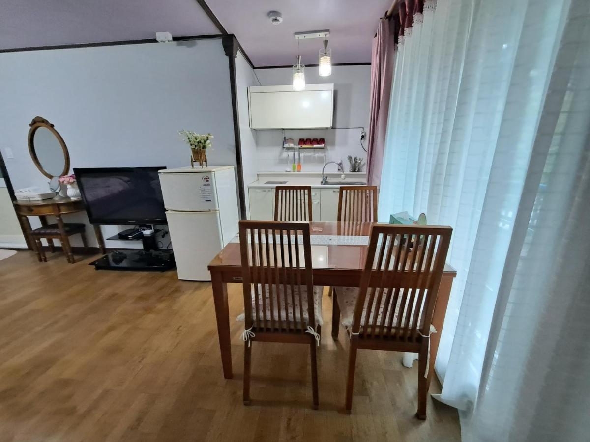 Charm Pension Капхён Экстерьер фото