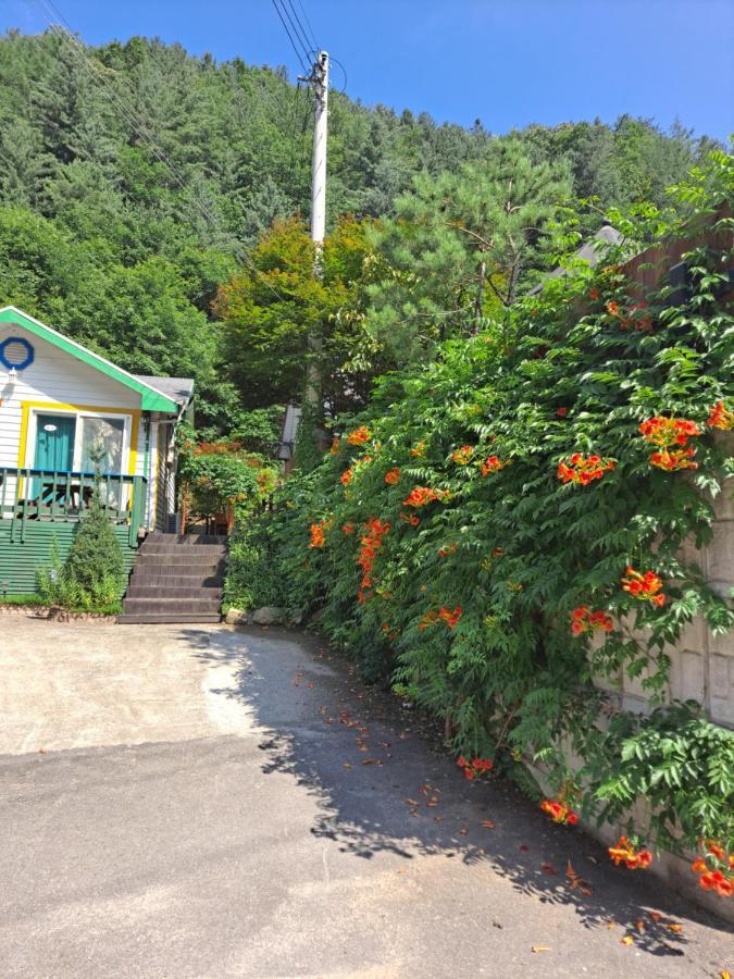 Charm Pension Капхён Экстерьер фото