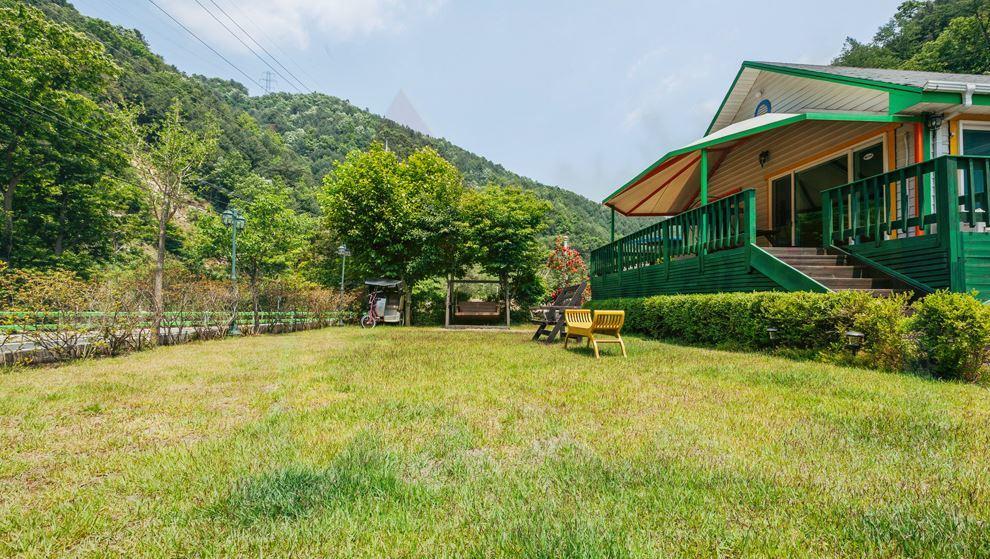 Charm Pension Капхён Экстерьер фото